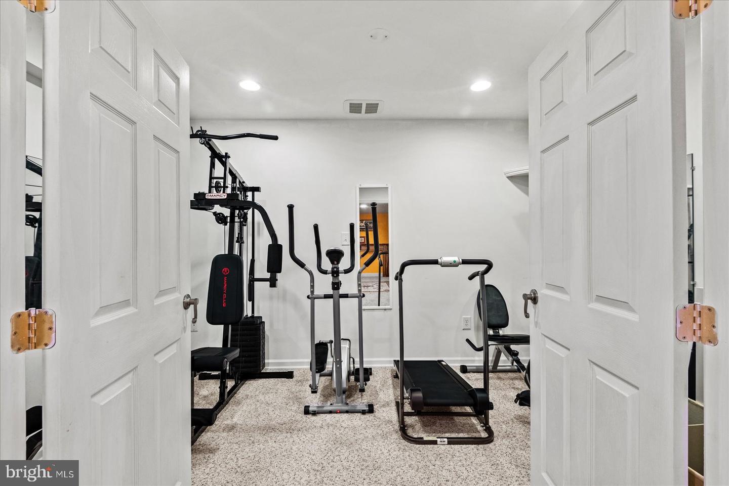 21 WENTWORTH DR, FREDERICKSBURG, Virginia 22406, 7 Bedrooms Bedrooms, ,5 BathroomsBathrooms,Residential,For sale,21 WENTWORTH DR,VAST2040450 MLS # VAST2040450