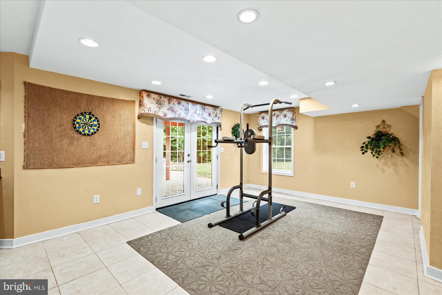 21 WENTWORTH DR, FREDERICKSBURG, Virginia 22406, 7 Bedrooms Bedrooms, ,5 BathroomsBathrooms,Residential,For sale,21 WENTWORTH DR,VAST2040450 MLS # VAST2040450