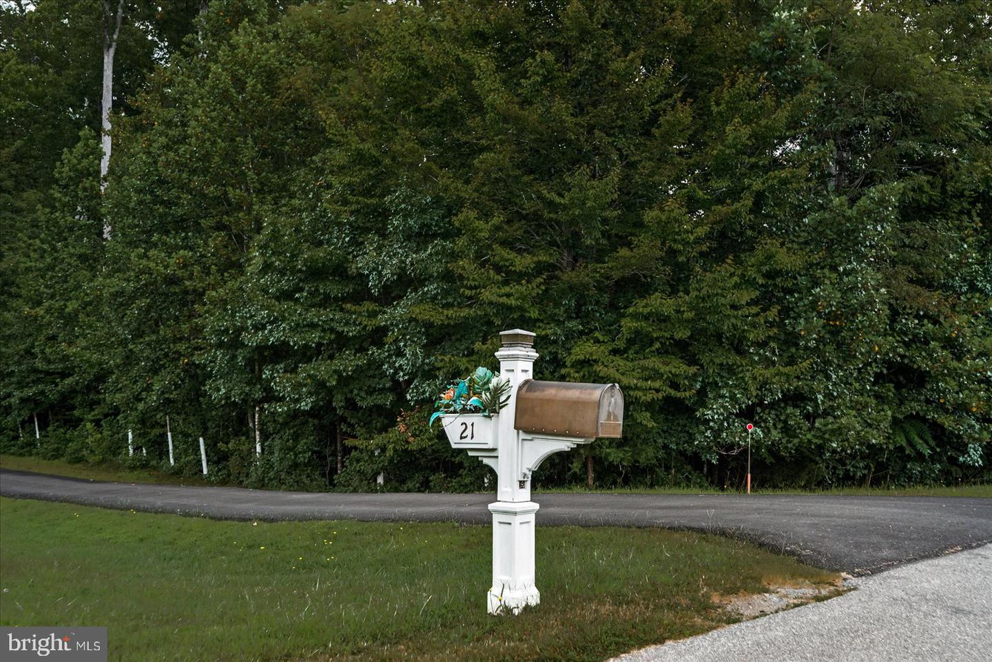 21 WENTWORTH DR, FREDERICKSBURG, Virginia 22406, 7 Bedrooms Bedrooms, ,5 BathroomsBathrooms,Residential,For sale,21 WENTWORTH DR,VAST2040450 MLS # VAST2040450