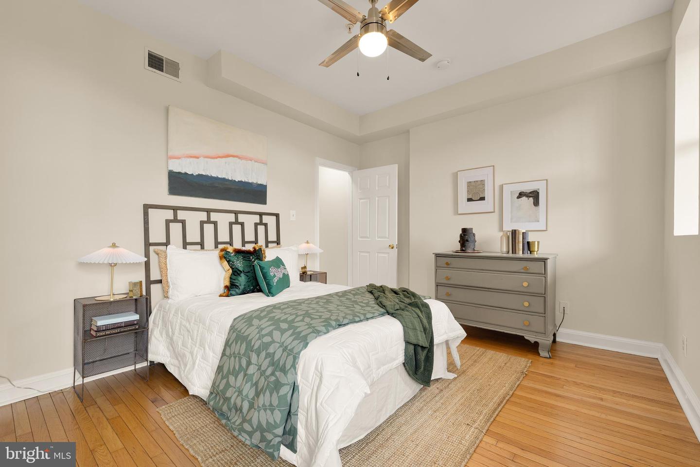 1458 FAIRMONT ST NW #4, WASHINGTON, District Of Columbia 20009, 2 Bedrooms Bedrooms, ,1 BathroomBathrooms,Residential,For sale,1458 FAIRMONT ST NW #4,DCDC2209730 MLS # DCDC2209730