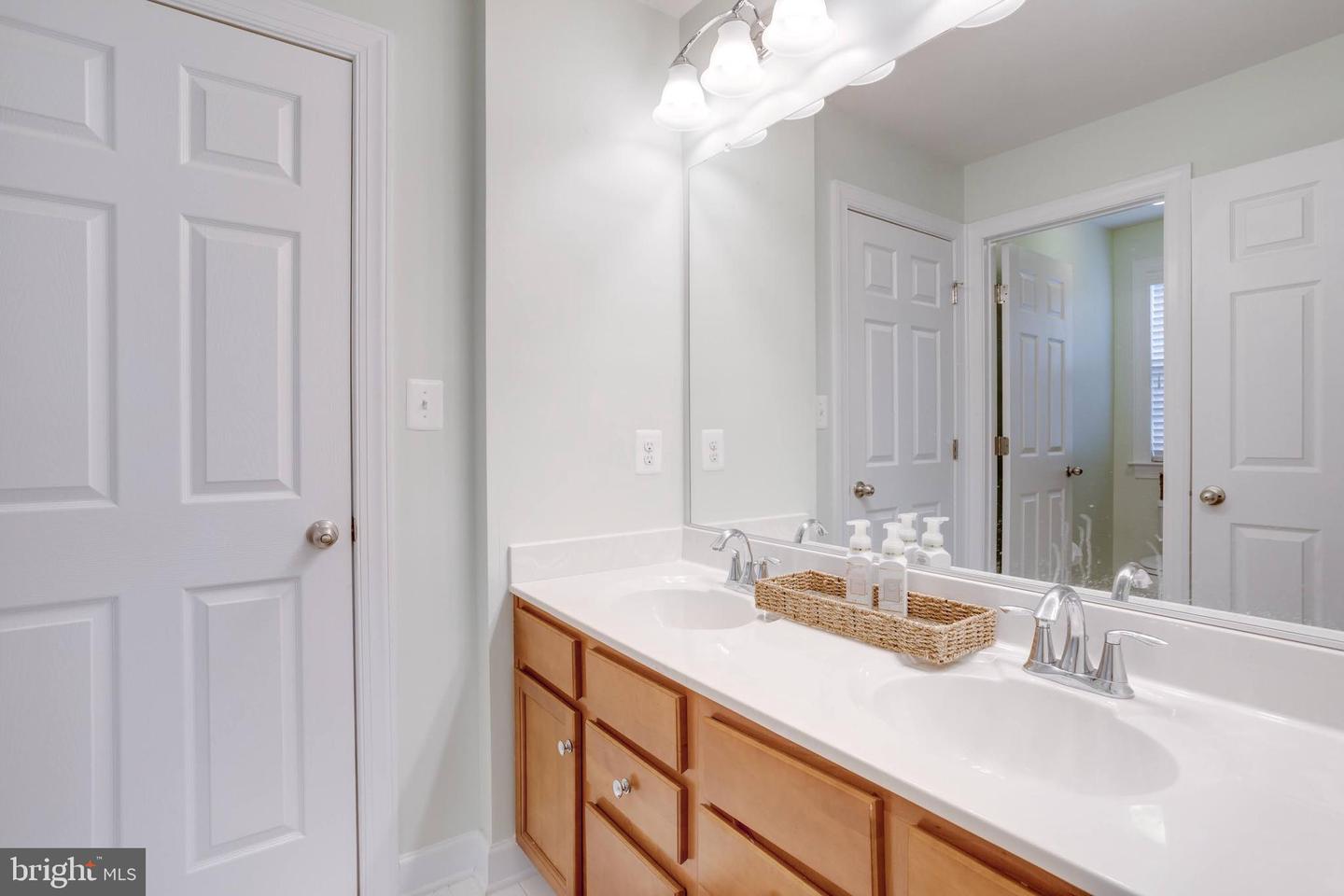 25184 CRESTED WHEAT DR, ALDIE, Virginia 20105, 5 Bedrooms Bedrooms, ,4 BathroomsBathrooms,Residential,For sale,25184 CRESTED WHEAT DR,VALO2106590 MLS # VALO2106590