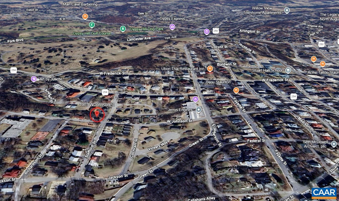 1003 W JOHNSON ST, STAUNTON, Virginia 24401, 2 Bedrooms Bedrooms, ,2 BathroomsBathrooms,Residential,For sale,1003 W JOHNSON ST,669302 MLS # 669302