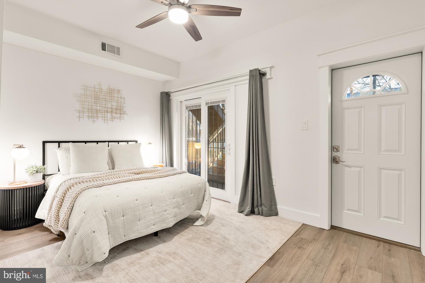 512 U ST NW #3, WASHINGTON, District Of Columbia 20001, 2 Bedrooms Bedrooms, ,1 BathroomBathrooms,Residential,For sale,512 U ST NW #3,DCDC2230600 MLS # DCDC2230600