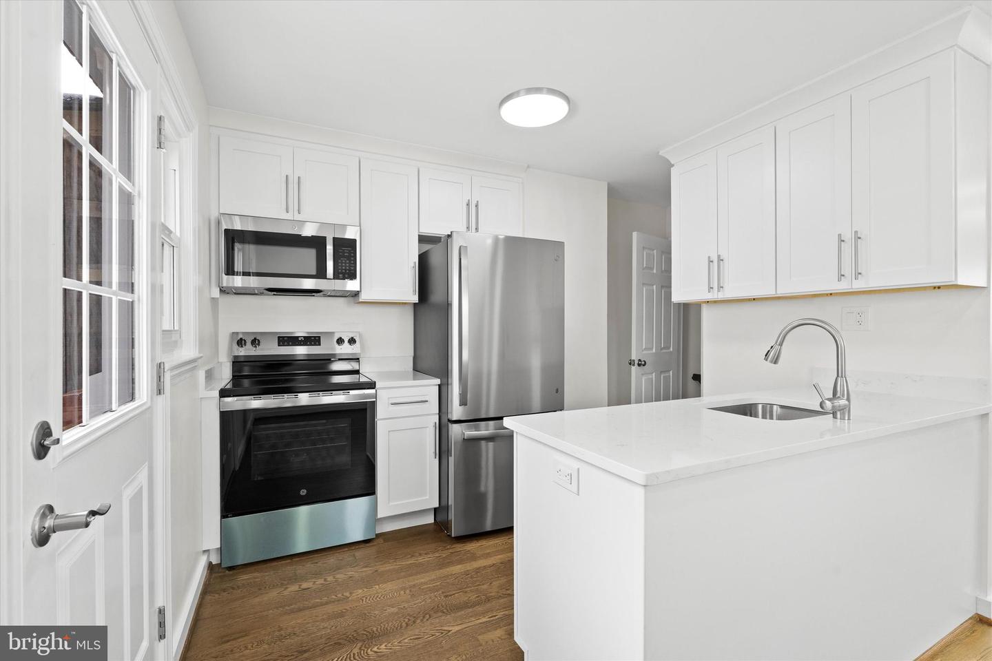 6913 WESTHAMPTON DR, ALEXANDRIA, Virginia 22307, 2 Bedrooms Bedrooms, ,2 BathroomsBathrooms,Residential,For sale,6913 WESTHAMPTON DR,VAFX2281640 MLS # VAFX2281640 6913 WESTHAMPTON DR, ALEXANDRIA, Virginia 22307, 2 Bedrooms Bedrooms, ,2 BathroomsBathrooms,Residential,For sale,6913 WESTHAMPTON DR,VAFX2281640 MLS # VAFX2281640