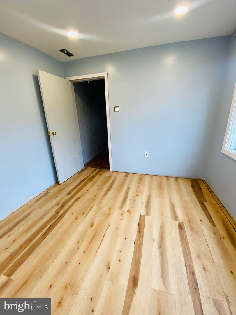 3007 ELMWOOD DR, ALEXANDRIA, Virginia 22303, 5 Bedrooms Bedrooms, ,3 BathroomsBathrooms,Residential,For sale,3007 ELMWOOD DR,VAFX2281802 MLS # VAFX2281802