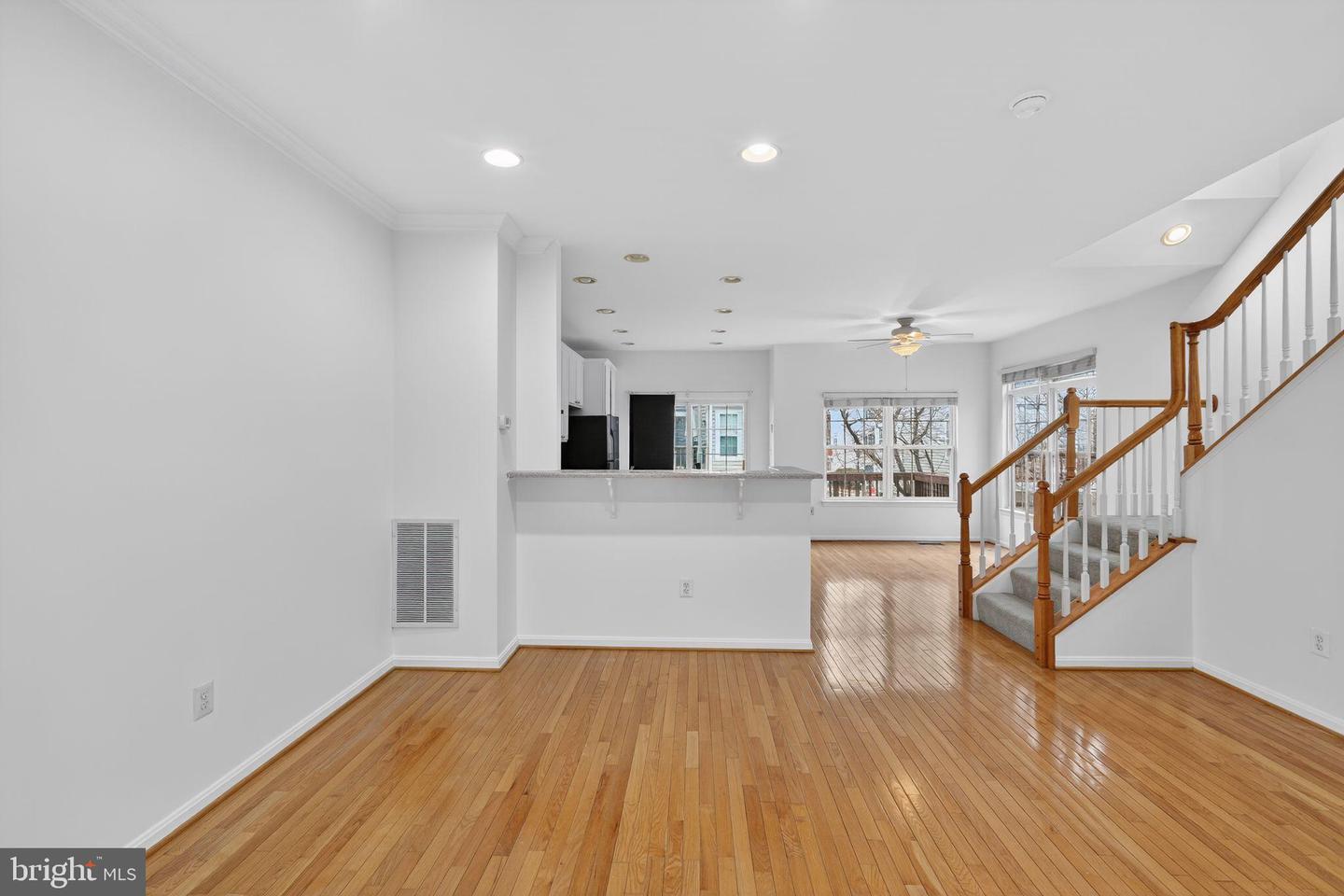 5457 PATUXENT KNOLL PL, ALEXANDRIA, Virginia 22312, 3 Bedrooms Bedrooms, 7 Rooms Rooms,3 BathroomsBathrooms,Residential,For sale,5457 PATUXENT KNOLL PL,VAFX2283158 MLS # VAFX2283158