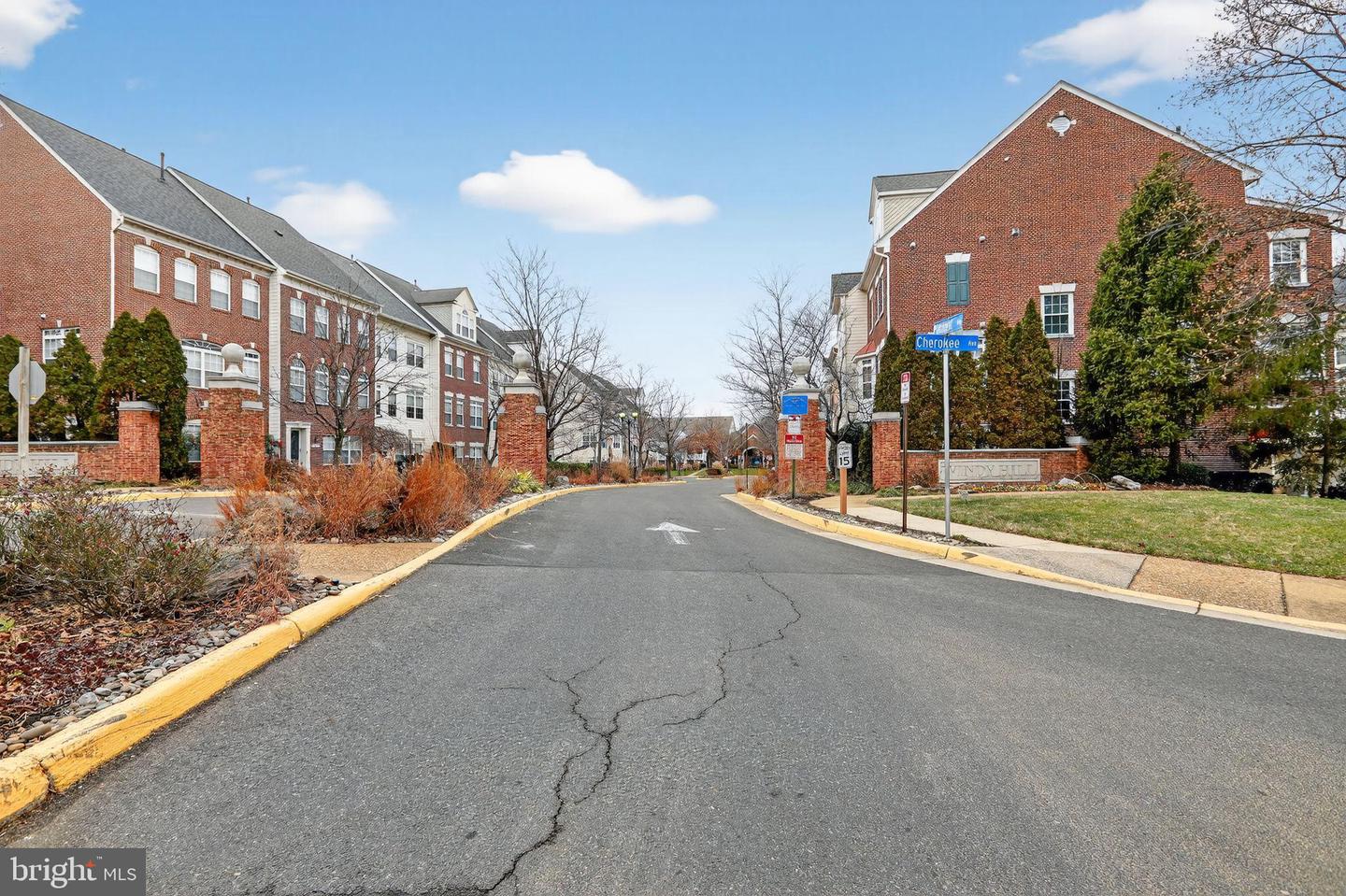 5457 PATUXENT KNOLL PL, ALEXANDRIA, Virginia 22312, 3 Bedrooms Bedrooms, 7 Rooms Rooms,3 BathroomsBathrooms,Residential,For sale,5457 PATUXENT KNOLL PL,VAFX2283158 MLS # VAFX2283158