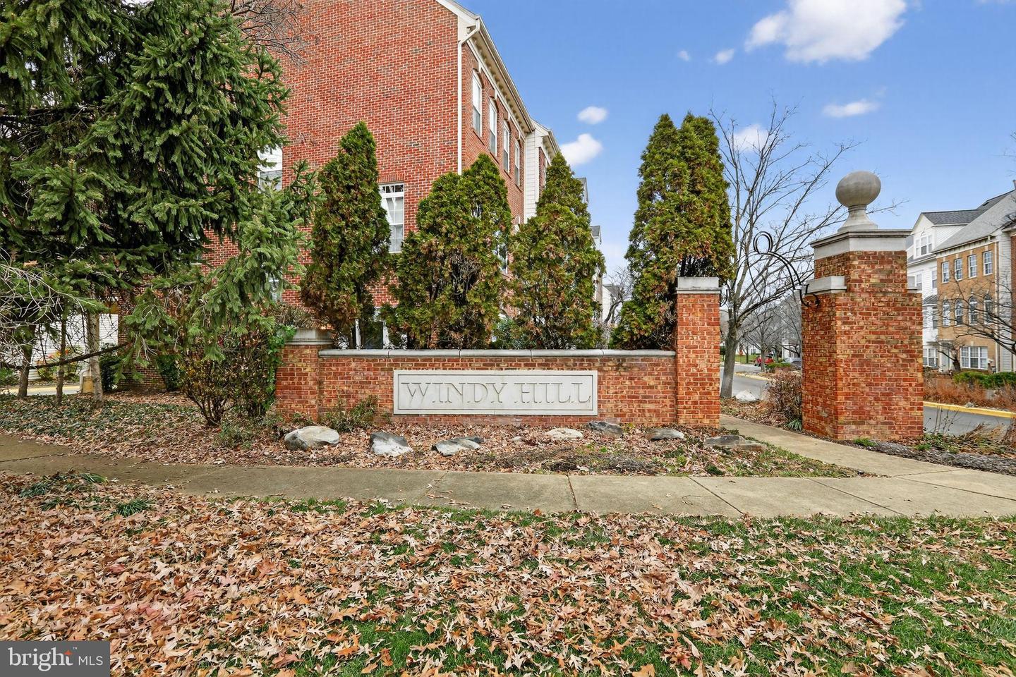 5457 PATUXENT KNOLL PL, ALEXANDRIA, Virginia 22312, 3 Bedrooms Bedrooms, 7 Rooms Rooms,3 BathroomsBathrooms,Residential,For sale,5457 PATUXENT KNOLL PL,VAFX2283158 MLS # VAFX2283158