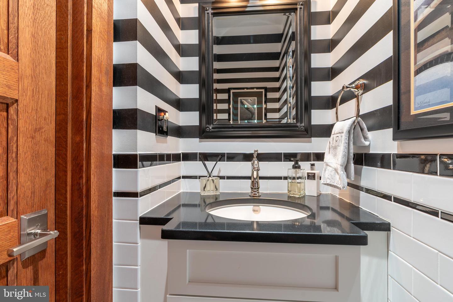 1737 CHURCH ST NW, WASHINGTON, District Of Columbia 20036, 4 Bedrooms Bedrooms, ,3 BathroomsBathrooms,Residential,For sale,1737 CHURCH ST NW,DCDC2239194 MLS # DCDC2239194