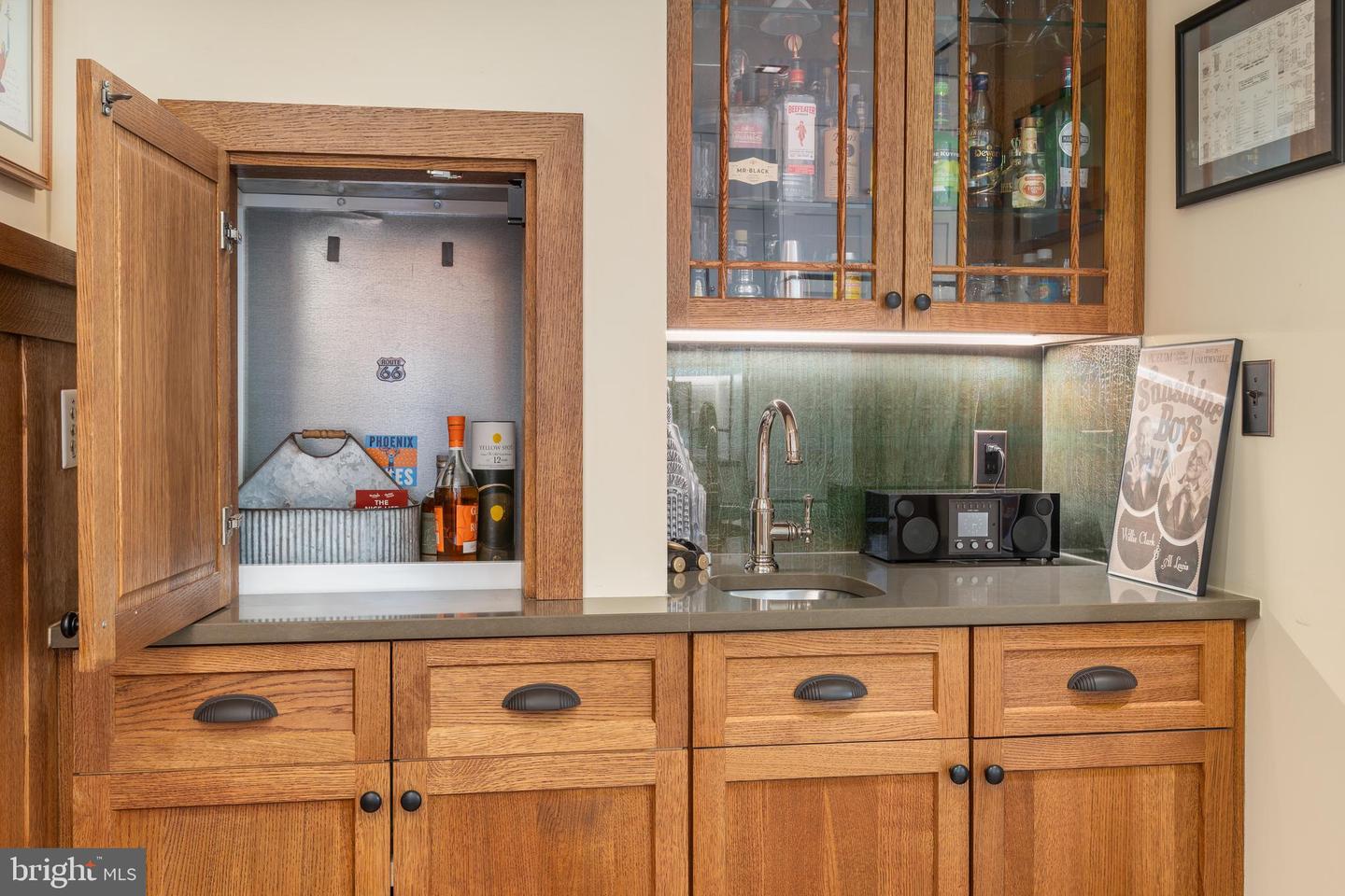 1737 CHURCH ST NW, WASHINGTON, District Of Columbia 20036, 4 Bedrooms Bedrooms, ,3 BathroomsBathrooms,Residential,For sale,1737 CHURCH ST NW,DCDC2239194 MLS # DCDC2239194