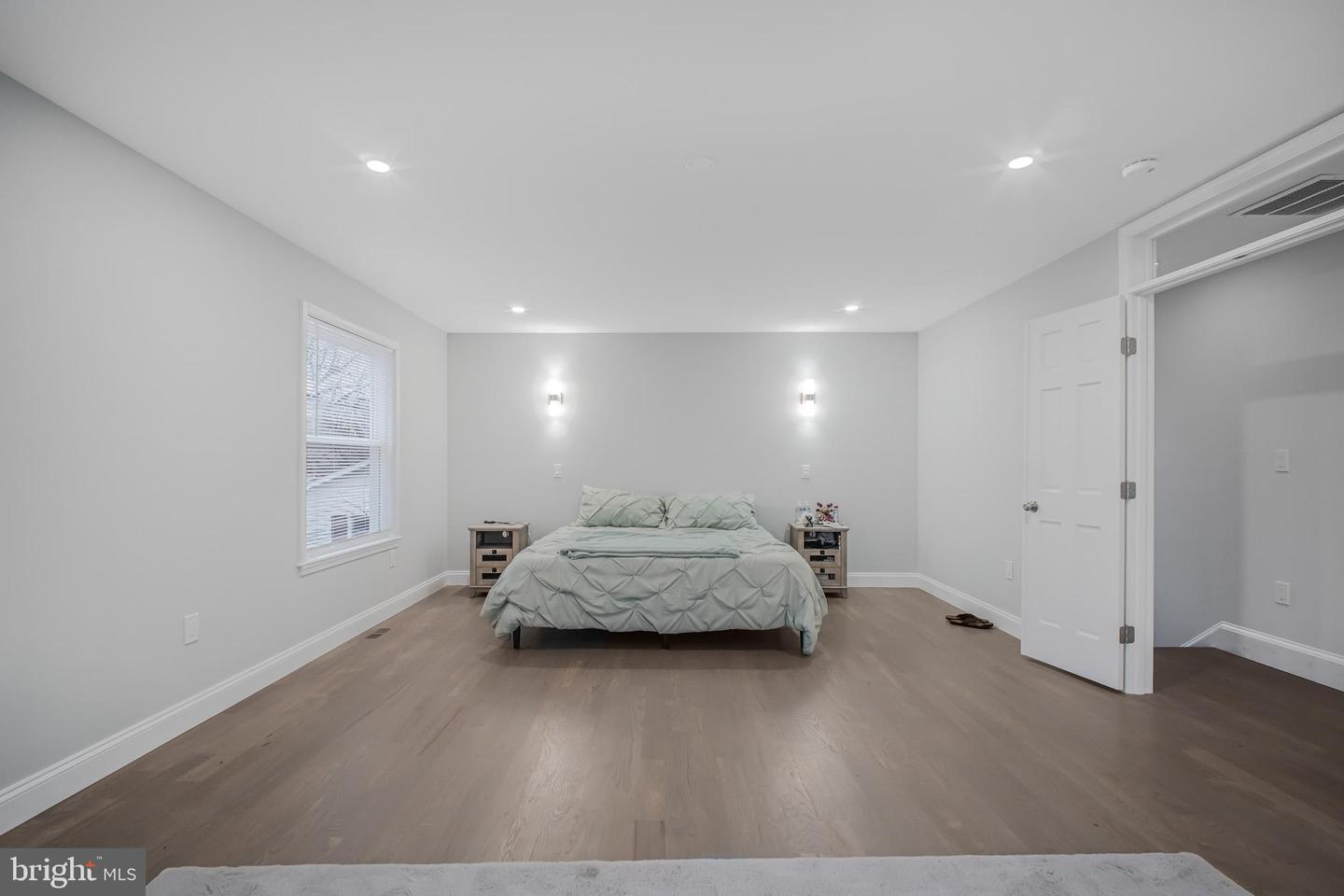 8227 FRYE RD, ALEXANDRIA, Virginia 22309, 5 Bedrooms Bedrooms, ,3 BathroomsBathrooms,Residential,For sale,8227 FRYE RD,VAFX2284104 MLS # VAFX2284104