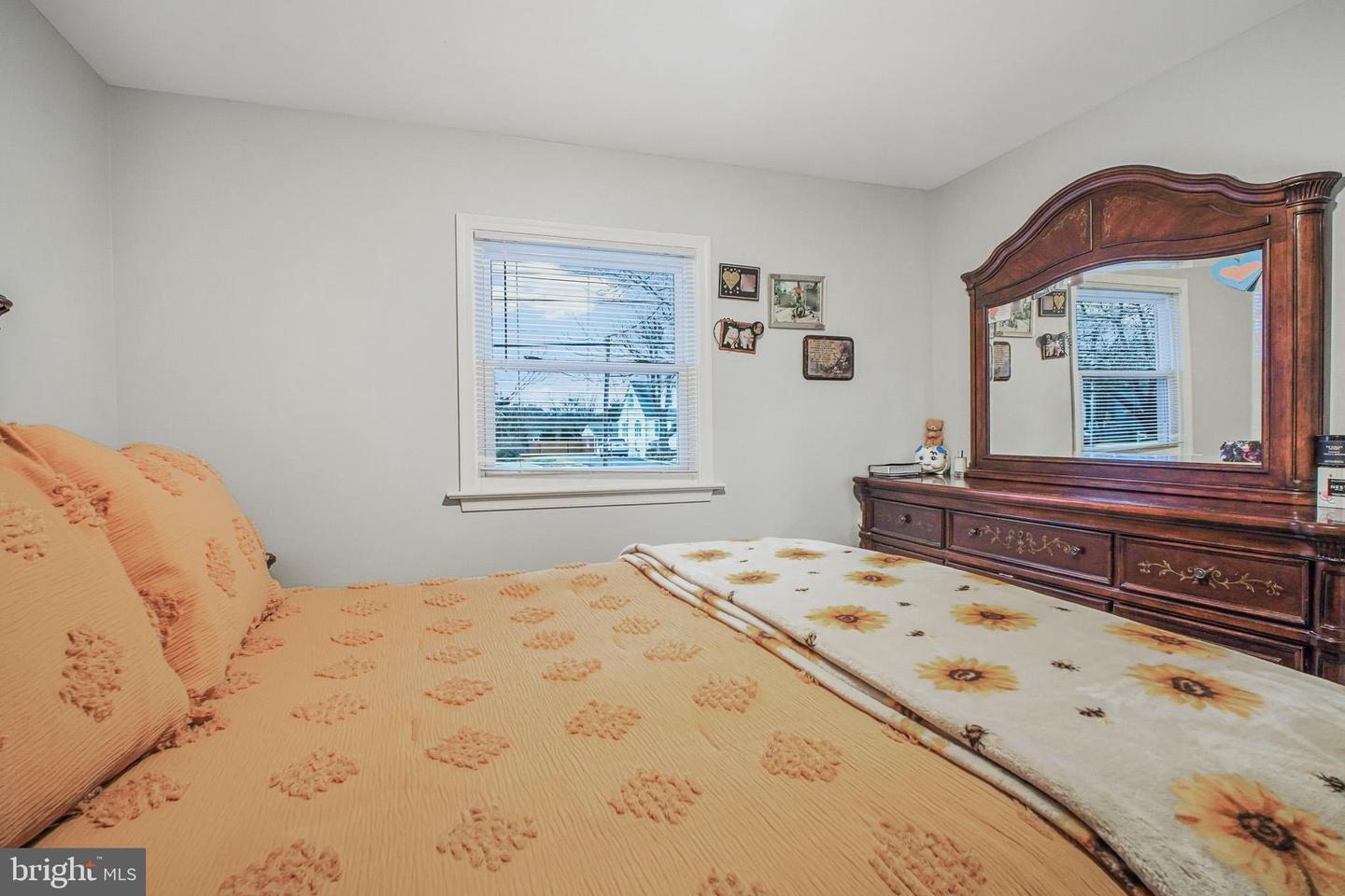 8227 FRYE RD, ALEXANDRIA, Virginia 22309, 5 Bedrooms Bedrooms, ,3 BathroomsBathrooms,Residential,For sale,8227 FRYE RD,VAFX2284104 MLS # VAFX2284104