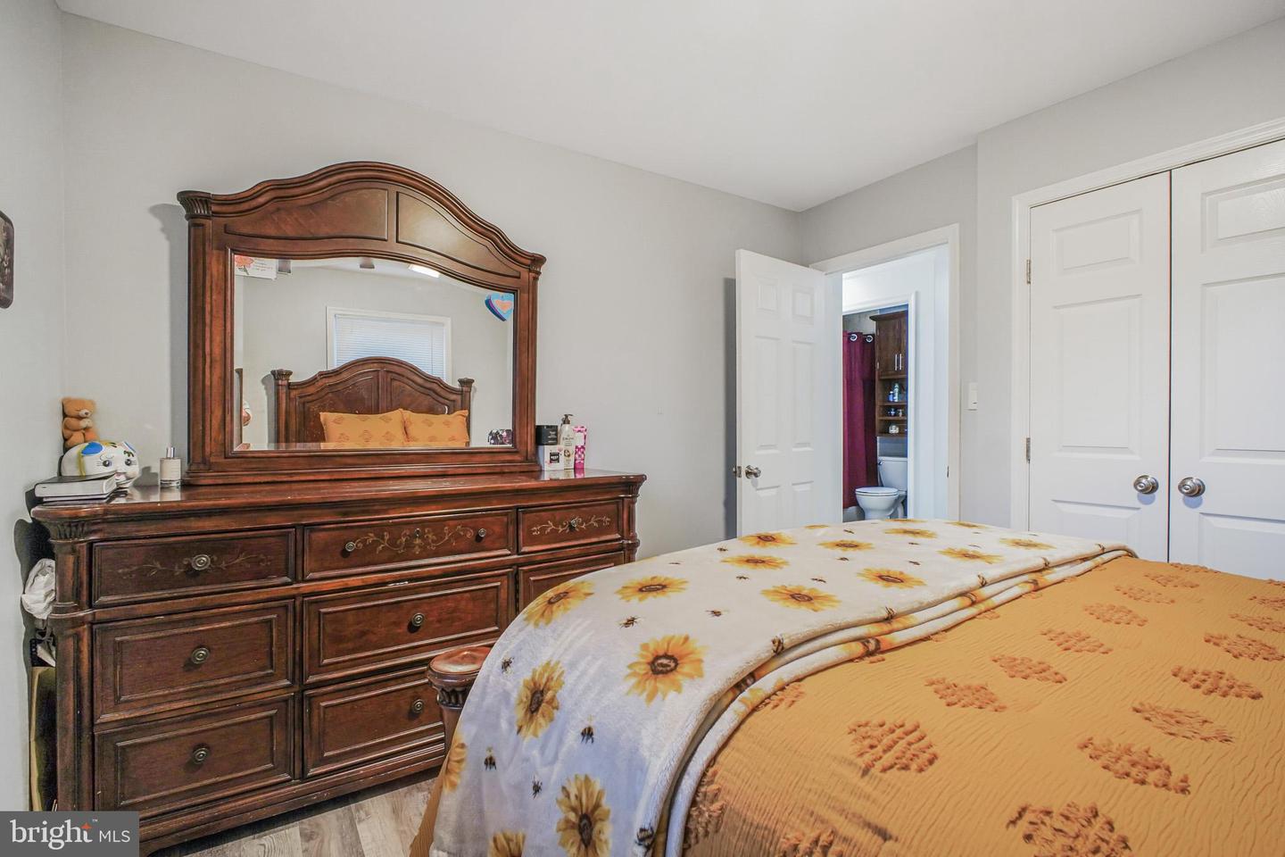 8227 FRYE RD, ALEXANDRIA, Virginia 22309, 5 Bedrooms Bedrooms, ,3 BathroomsBathrooms,Residential,For sale,8227 FRYE RD,VAFX2284104 MLS # VAFX2284104