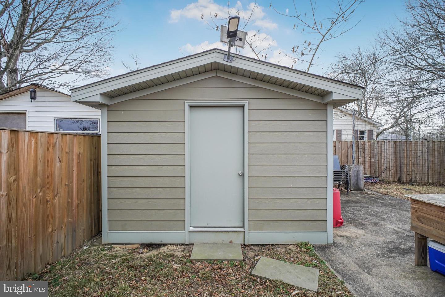 8227 FRYE RD, ALEXANDRIA, Virginia 22309, 5 Bedrooms Bedrooms, ,3 BathroomsBathrooms,Residential,For sale,8227 FRYE RD,VAFX2284104 MLS # VAFX2284104