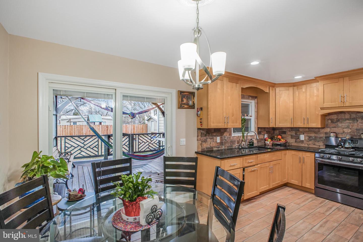 8227 FRYE RD, ALEXANDRIA, Virginia 22309, 5 Bedrooms Bedrooms, ,3 BathroomsBathrooms,Residential,For sale,8227 FRYE RD,VAFX2284104 MLS # VAFX2284104