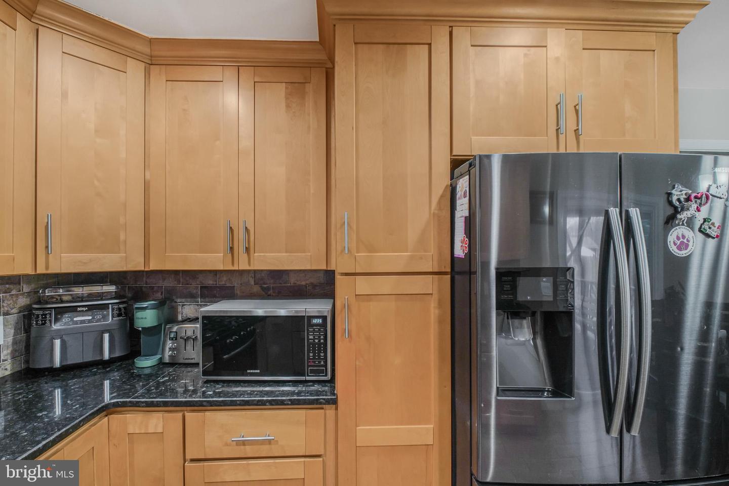 8227 FRYE RD, ALEXANDRIA, Virginia 22309, 5 Bedrooms Bedrooms, ,3 BathroomsBathrooms,Residential,For sale,8227 FRYE RD,VAFX2284104 MLS # VAFX2284104