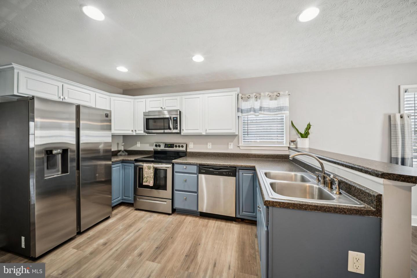 102 W LIBERTY ST, STAUNTON, Virginia 24401, 3 Bedrooms Bedrooms, 5 Rooms Rooms,2 BathroomsBathrooms,Residential,For sale,102 W LIBERTY ST,VASC2000766 MLS # VASC2000766 102 W LIBERTY ST, STAUNTON, Virginia 24401, 3 Bedrooms Bedrooms, 5 Rooms Rooms,2 BathroomsBathrooms,Residential,For sale,102 W LIBERTY ST,VASC2000766 MLS # VASC2000766