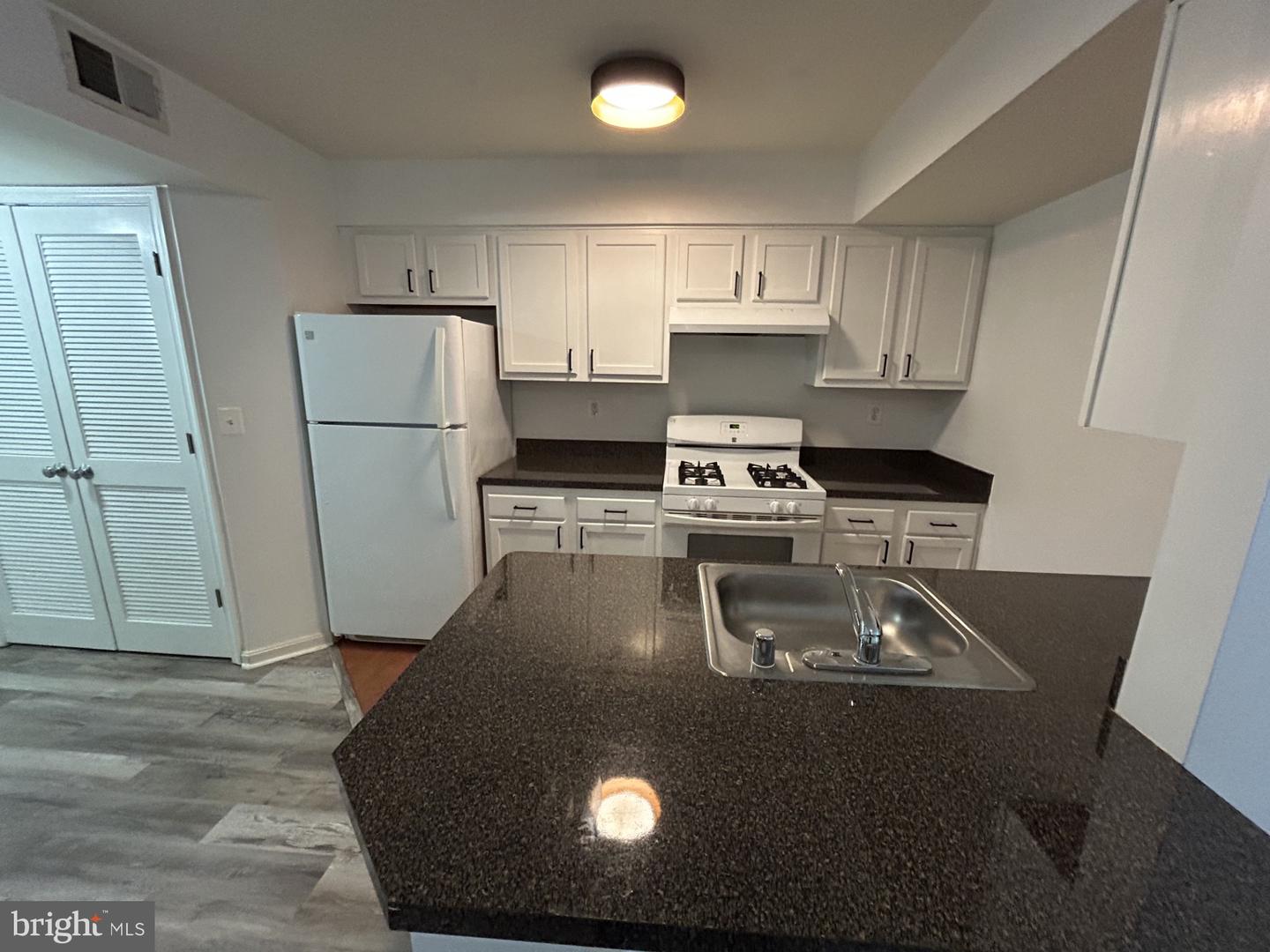 1700 W ST SE #5, WASHINGTON, District Of Columbia 20020, 2 Bedrooms Bedrooms, ,2 BathroomsBathrooms,Residential,For sale,1700 W ST SE #5,DCDC2239758 MLS # DCDC2239758 1700 W ST SE #5, WASHINGTON, District Of Columbia 20020, 2 Bedrooms Bedrooms, ,2 BathroomsBathrooms,Residential,For sale,1700 W ST SE #5,DCDC2239758 MLS # DCDC2239758