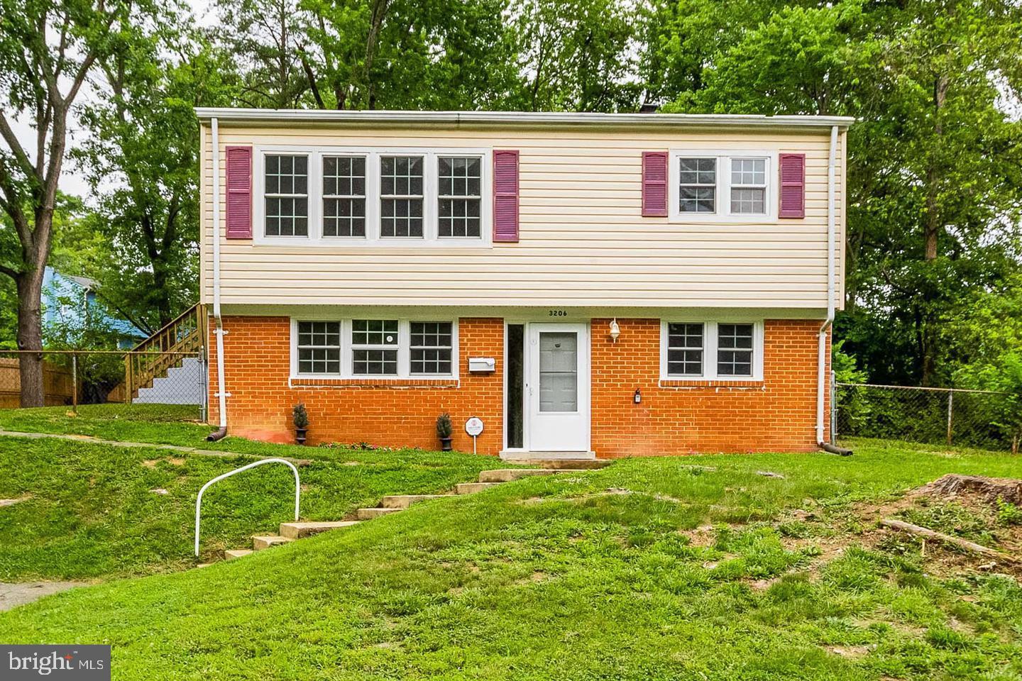3206 BURBANK LN, WOODBRIDGE, Virginia 22193, 4 Bedrooms Bedrooms, ,2 BathroomsBathrooms,Residential,For sale,3206 BURBANK LN,VAPW2109946 MLS # VAPW2109946 3206 BURBANK LN, WOODBRIDGE, Virginia 22193, 4 Bedrooms Bedrooms, ,2 BathroomsBathrooms,Residential,For sale,3206 BURBANK LN,VAPW2109946 MLS # VAPW2109946