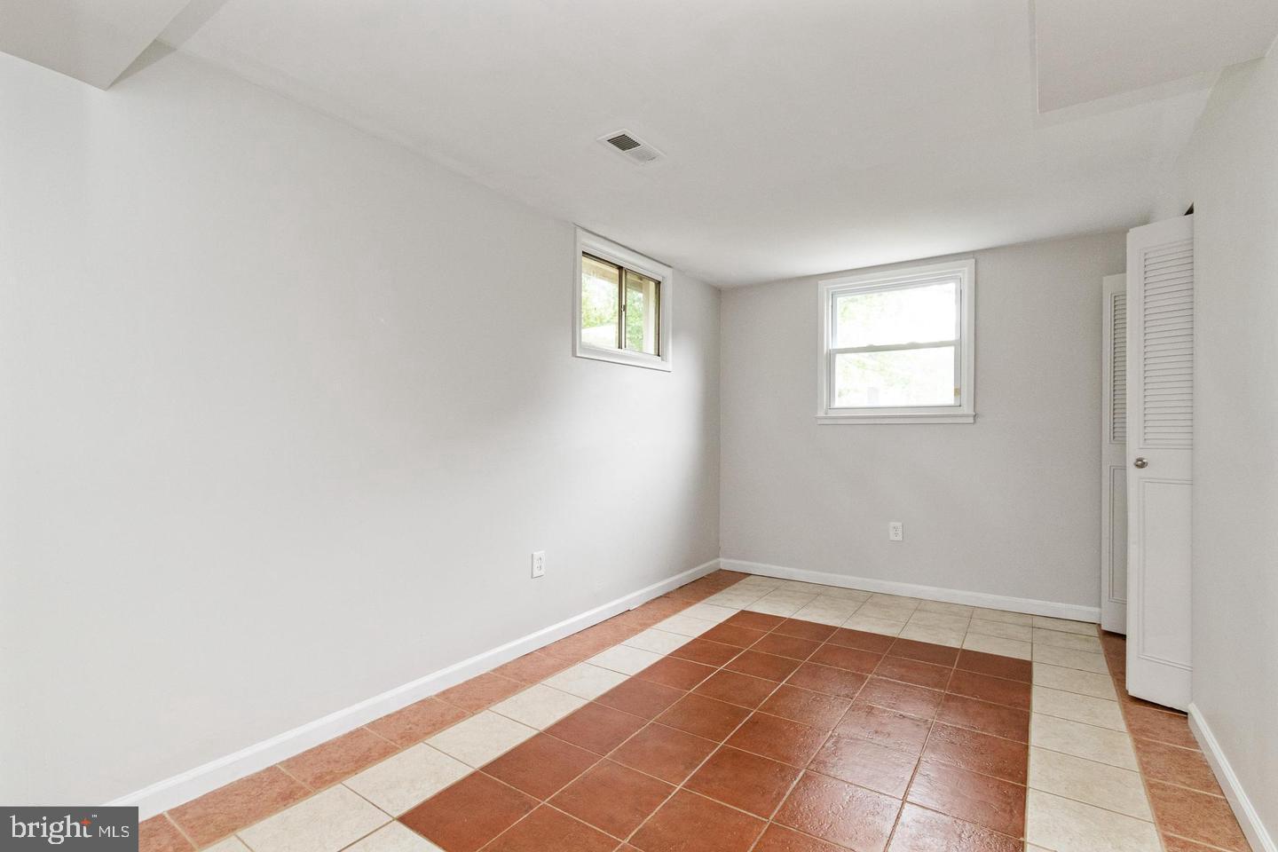 3206 BURBANK LN, WOODBRIDGE, Virginia 22193, 4 Bedrooms Bedrooms, ,2 BathroomsBathrooms,Residential,For sale,3206 BURBANK LN,VAPW2109946 MLS # VAPW2109946 3206 BURBANK LN, WOODBRIDGE, Virginia 22193, 4 Bedrooms Bedrooms, ,2 BathroomsBathrooms,Residential,For sale,3206 BURBANK LN,VAPW2109946 MLS # VAPW2109946