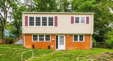 3206 BURBANK LN, WOODBRIDGE, Virginia 22193, 4 Bedrooms Bedrooms, ,2 BathroomsBathrooms,Residential,For sale,3206 BURBANK LN,VAPW2109946 MLS # VAPW2109946