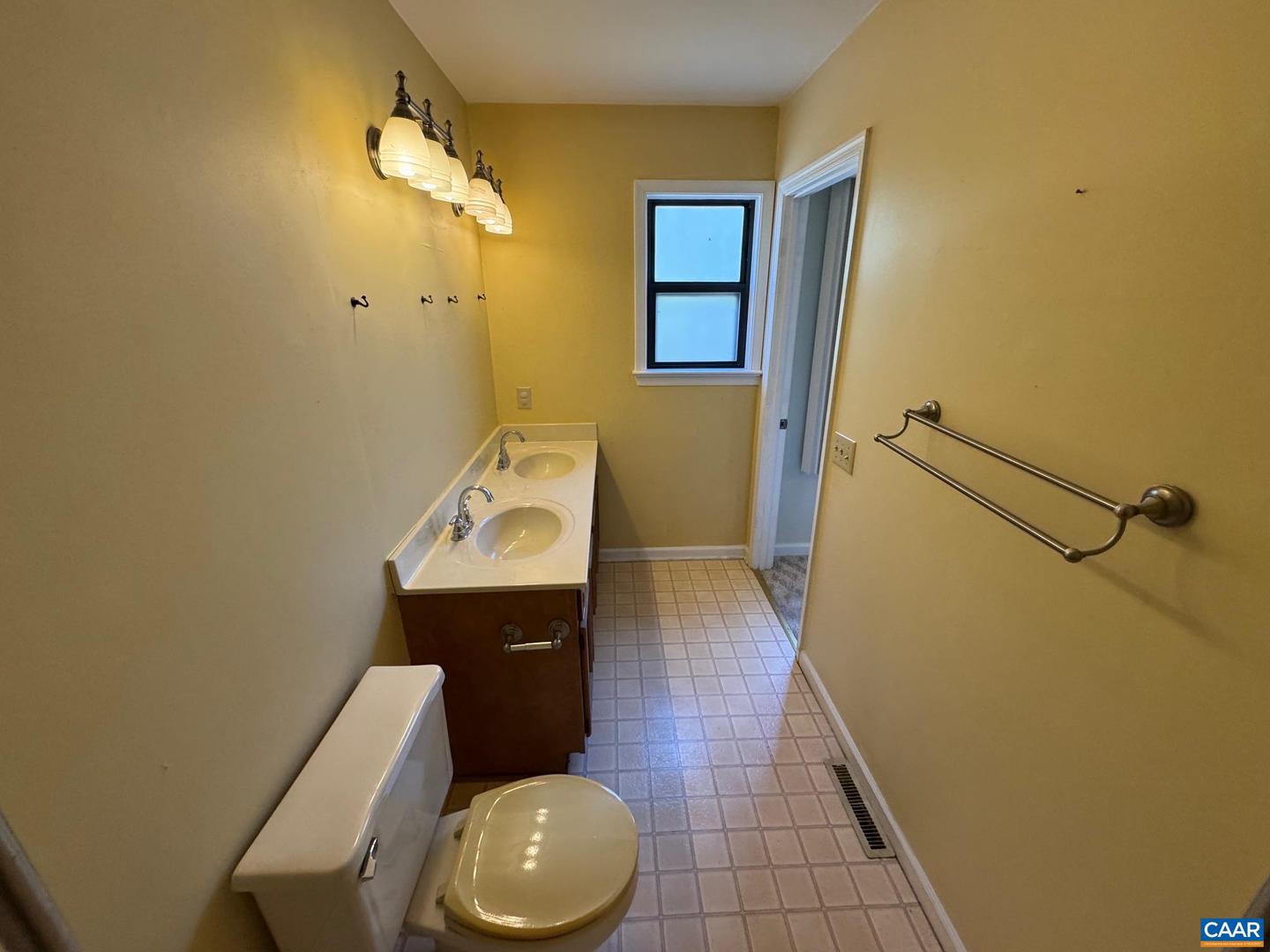 1104 MILL PARK DRIVE EXT, CHARLOTTESVILLE, Virginia 22901, 2 Bedrooms Bedrooms, ,2 BathroomsBathrooms,Residential,For sale,1104 MILL PARK DRIVE EXT,672178 MLS # 672178 1104 MILL PARK DRIVE EXT, CHARLOTTESVILLE, Virginia 22901, 2 Bedrooms Bedrooms, ,2 BathroomsBathrooms,Residential,For sale,1104 MILL PARK DRIVE EXT,672178 MLS # 672178