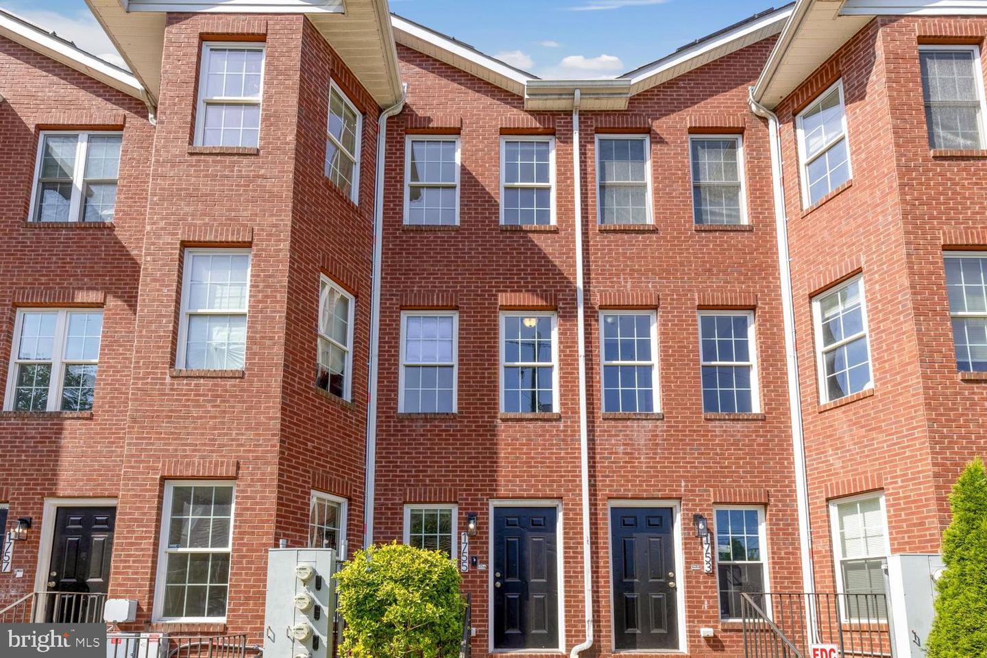 1755 W ST SE #A, WASHINGTON, District Of Columbia 20020, 3 Bedrooms Bedrooms, ,2 BathroomsBathrooms,Residential,For sale,1755 W ST SE #A,DCDC2239832 MLS # DCDC2239832