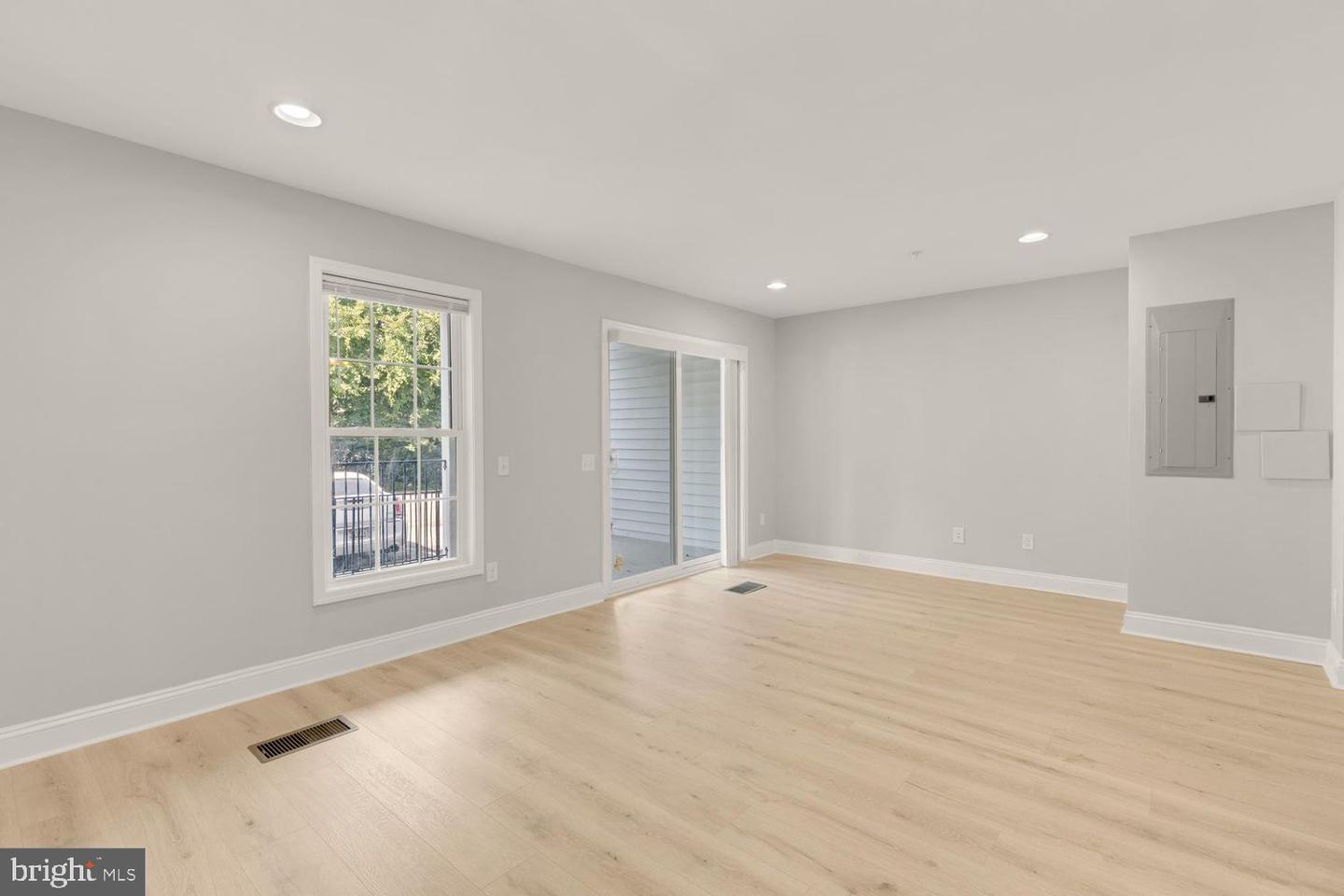 1755 W ST SE #A, WASHINGTON, District Of Columbia 20020, 3 Bedrooms Bedrooms, ,2 BathroomsBathrooms,Residential,For sale,1755 W ST SE #A,DCDC2239832 MLS # DCDC2239832