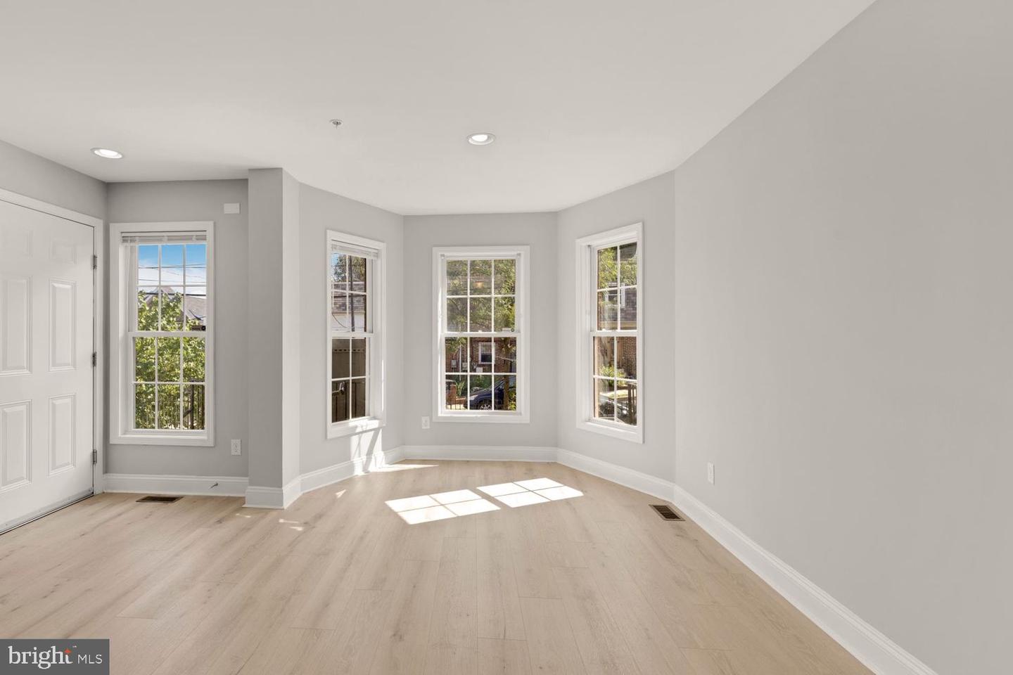 1755 W ST SE #A, WASHINGTON, District Of Columbia 20020, 3 Bedrooms Bedrooms, ,2 BathroomsBathrooms,Residential,For sale,1755 W ST SE #A,DCDC2239832 MLS # DCDC2239832