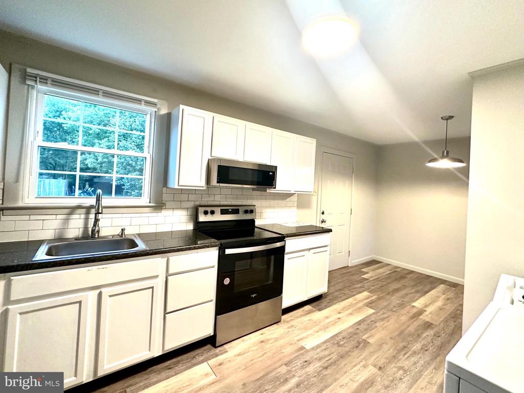 101 PATRICK HENRY DR, LOUISA, Virginia 23093, ,Residential,101 PATRICK HENRY DR,VALA2009086 MLS # VALA2009086