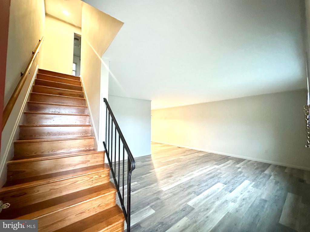 101 PATRICK HENRY DR, LOUISA, Virginia 23093, ,Residential,101 PATRICK HENRY DR,VALA2009088 MLS # VALA2009088