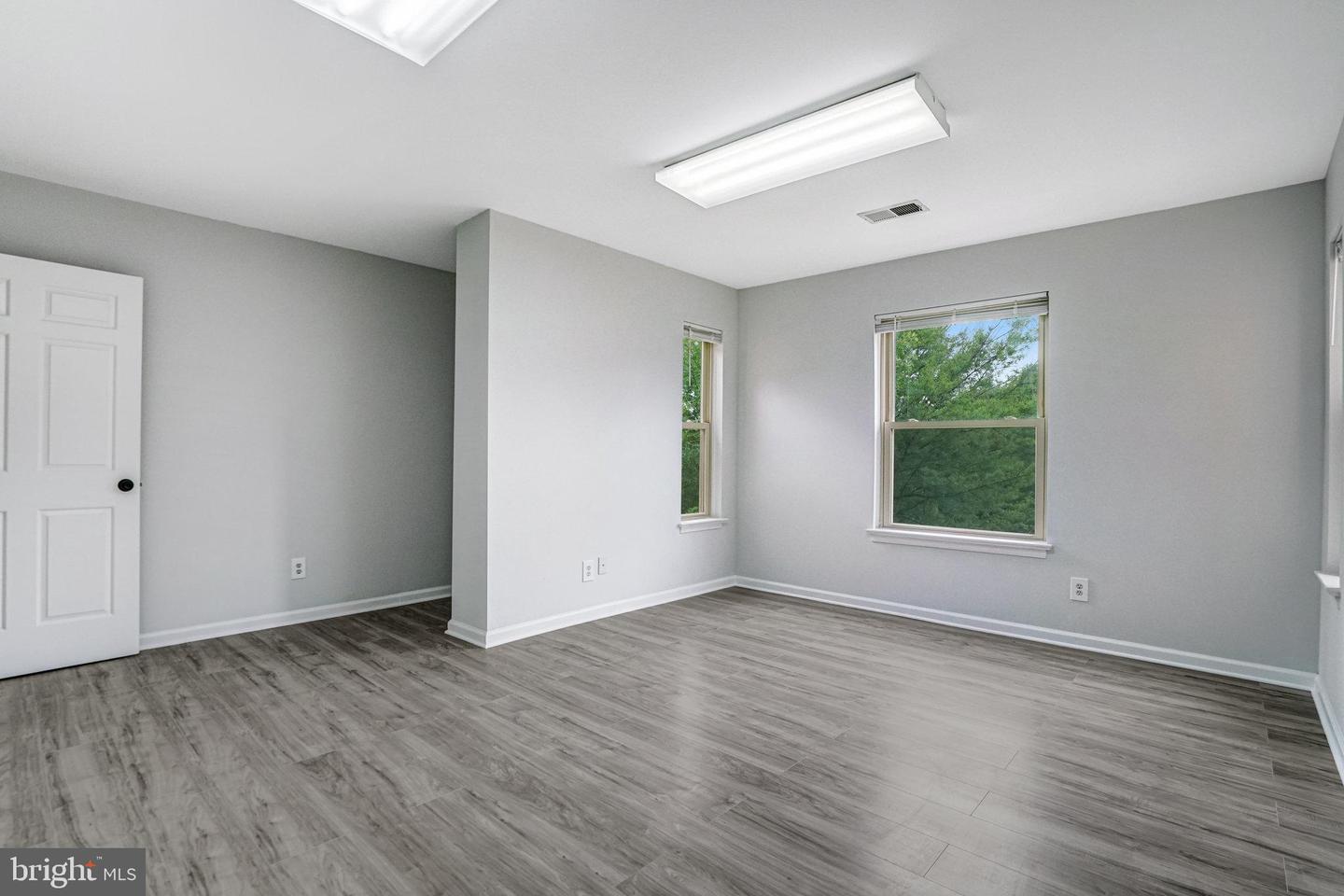 4324-B EVERGREEN LN #F2-2, ANNANDALE, Virginia 22003, ,Land,For sale,4324-B EVERGREEN LN #F2-2,VAFX2261132 MLS # VAFX2261132