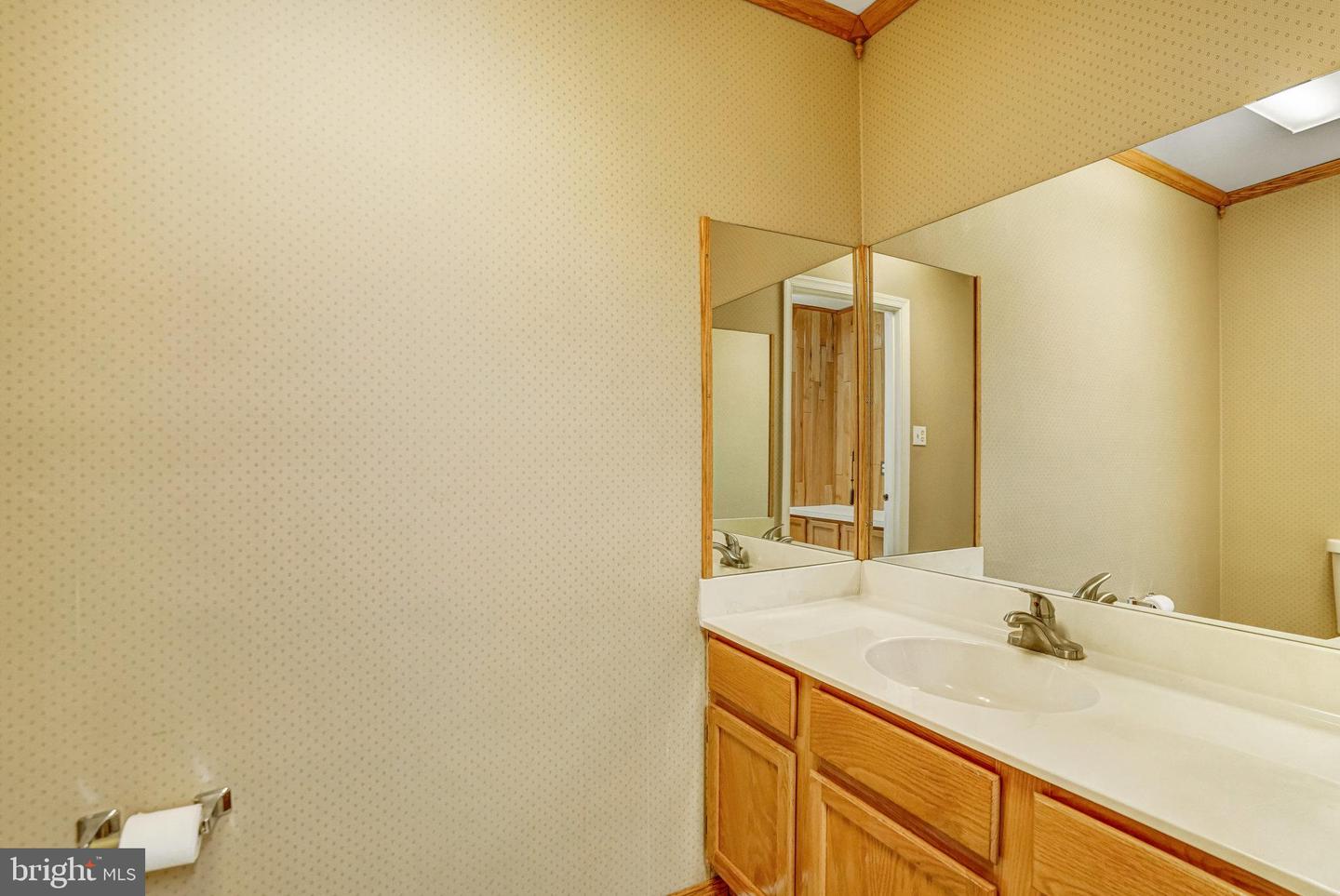 4324-B EVERGREEN LN #F2-2, ANNANDALE, Virginia 22003, ,Land,For sale,4324-B EVERGREEN LN #F2-2,VAFX2261132 MLS # VAFX2261132