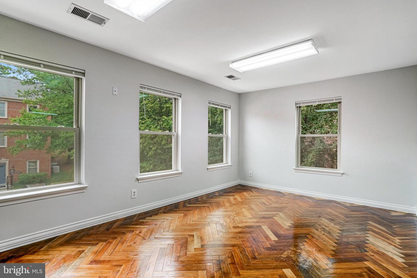 4324-B EVERGREEN LN #F2-2, ANNANDALE, Virginia 22003, ,Land,For sale,4324-B EVERGREEN LN #F2-2,VAFX2261132 MLS # VAFX2261132