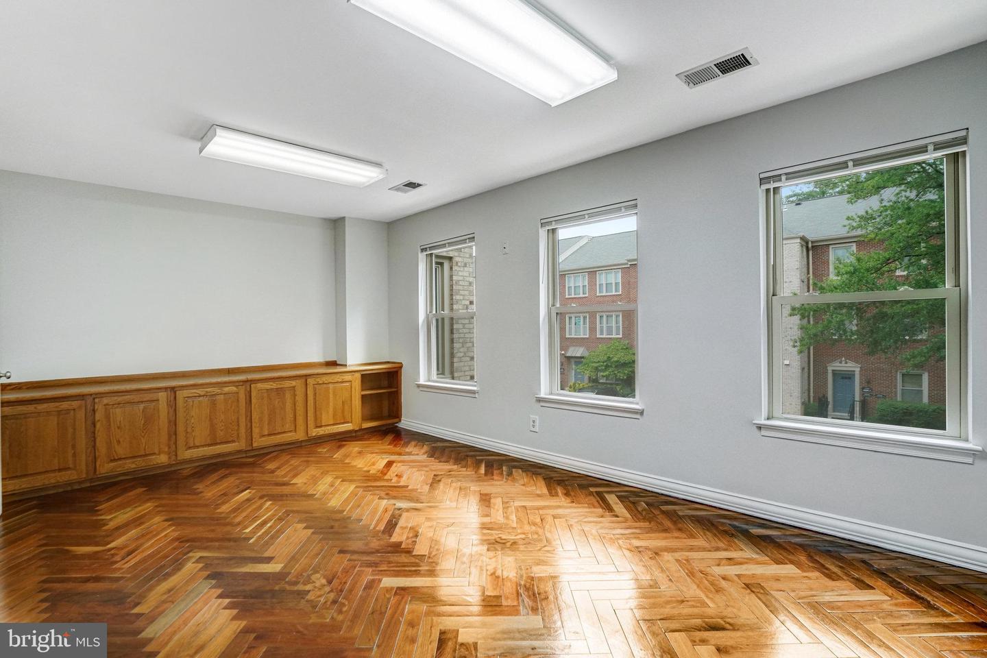 4324-B EVERGREEN LN #F2-2, ANNANDALE, Virginia 22003, ,Land,For sale,4324-B EVERGREEN LN #F2-2,VAFX2261132 MLS # VAFX2261132