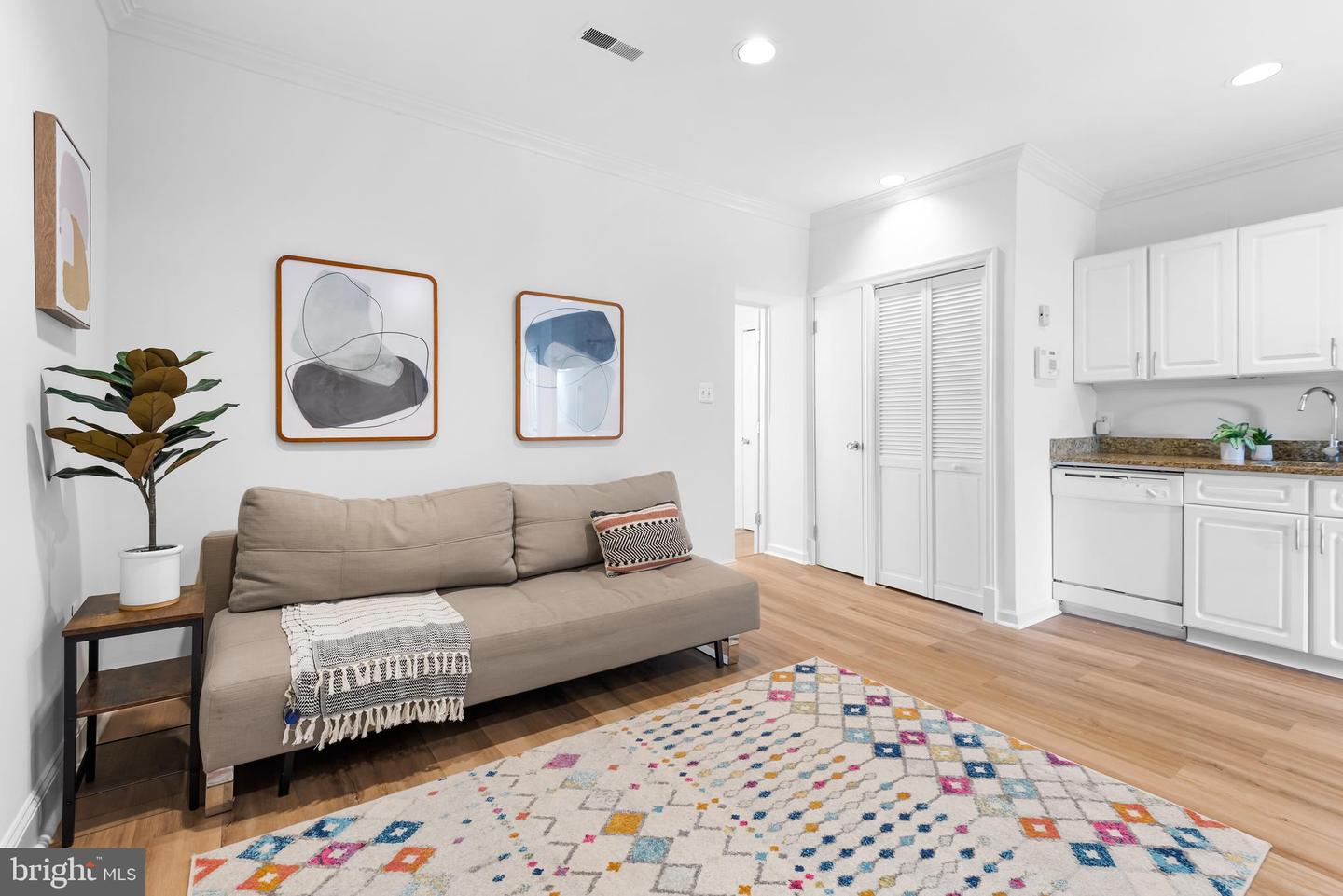 1238 QUEEN ST NE #3, WASHINGTON, District Of Columbia 20002, 2 Bedrooms Bedrooms, ,1 BathroomBathrooms,Residential,For sale,1238 QUEEN ST NE #3,DCDC2153210 MLS # DCDC2153210