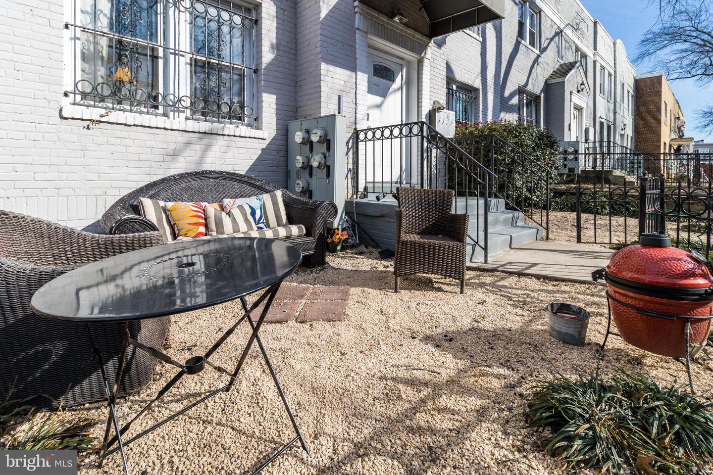 1238 QUEEN ST NE #3, WASHINGTON, District Of Columbia 20002, 2 Bedrooms Bedrooms, ,1 BathroomBathrooms,Residential,For sale,1238 QUEEN ST NE #3,DCDC2153210 MLS # DCDC2153210