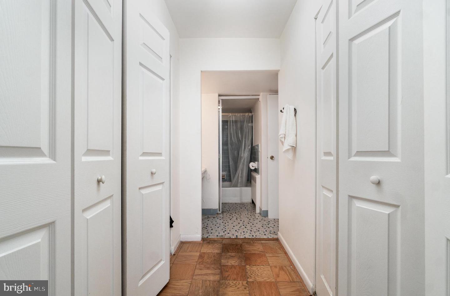 922 24TH ST NW #313, WASHINGTON, District Of Columbia 20037, 1 Bedroom Bedrooms, ,1 BathroomBathrooms,Residential,For sale,922 24TH ST NW #313,DCDC2200958 MLS # DCDC2200958