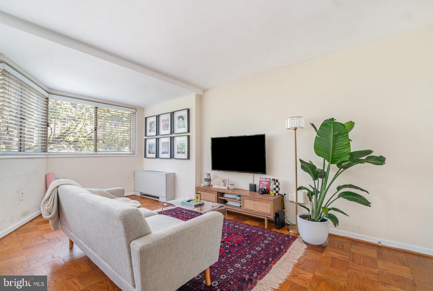 922 24TH ST NW #419, WASHINGTON, District Of Columbia 20037, ,1 BathroomBathrooms,Residential,For sale,922 24TH ST NW #419,DCDC2201140 MLS # DCDC2201140