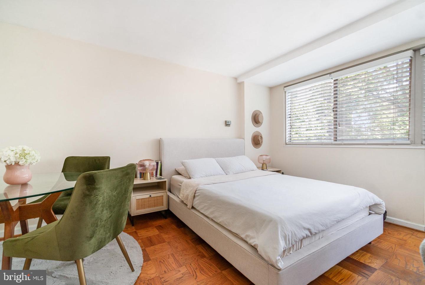 922 24TH ST NW #419, WASHINGTON, District Of Columbia 20037, ,1 BathroomBathrooms,Residential,For sale,922 24TH ST NW #419,DCDC2201140 MLS # DCDC2201140