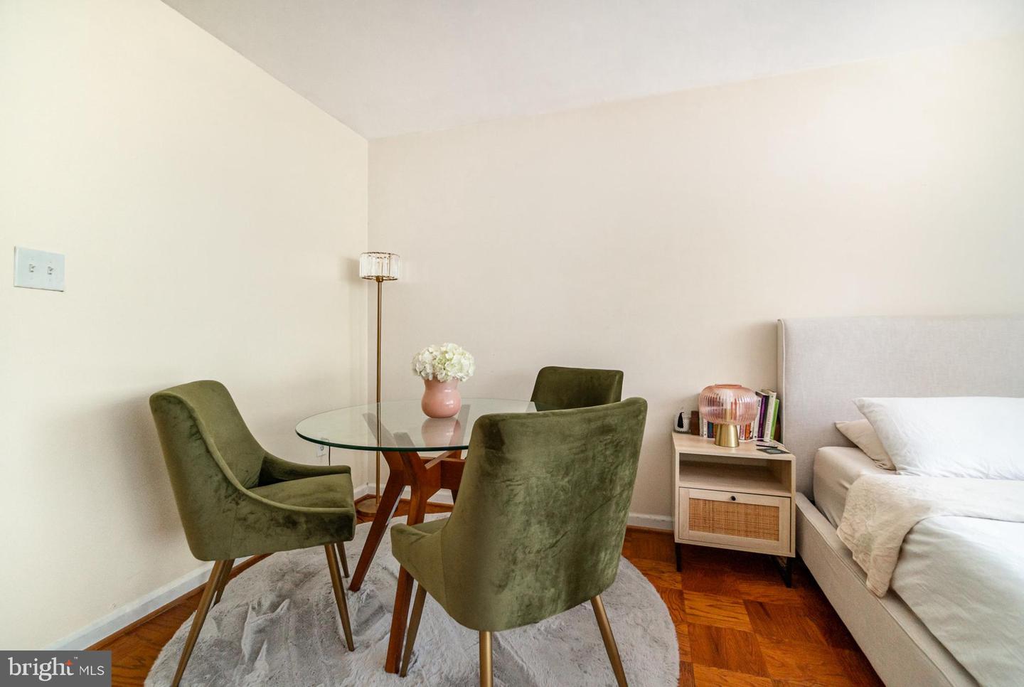 922 24TH ST NW #419, WASHINGTON, District Of Columbia 20037, ,1 BathroomBathrooms,Residential,For sale,922 24TH ST NW #419,DCDC2201140 MLS # DCDC2201140