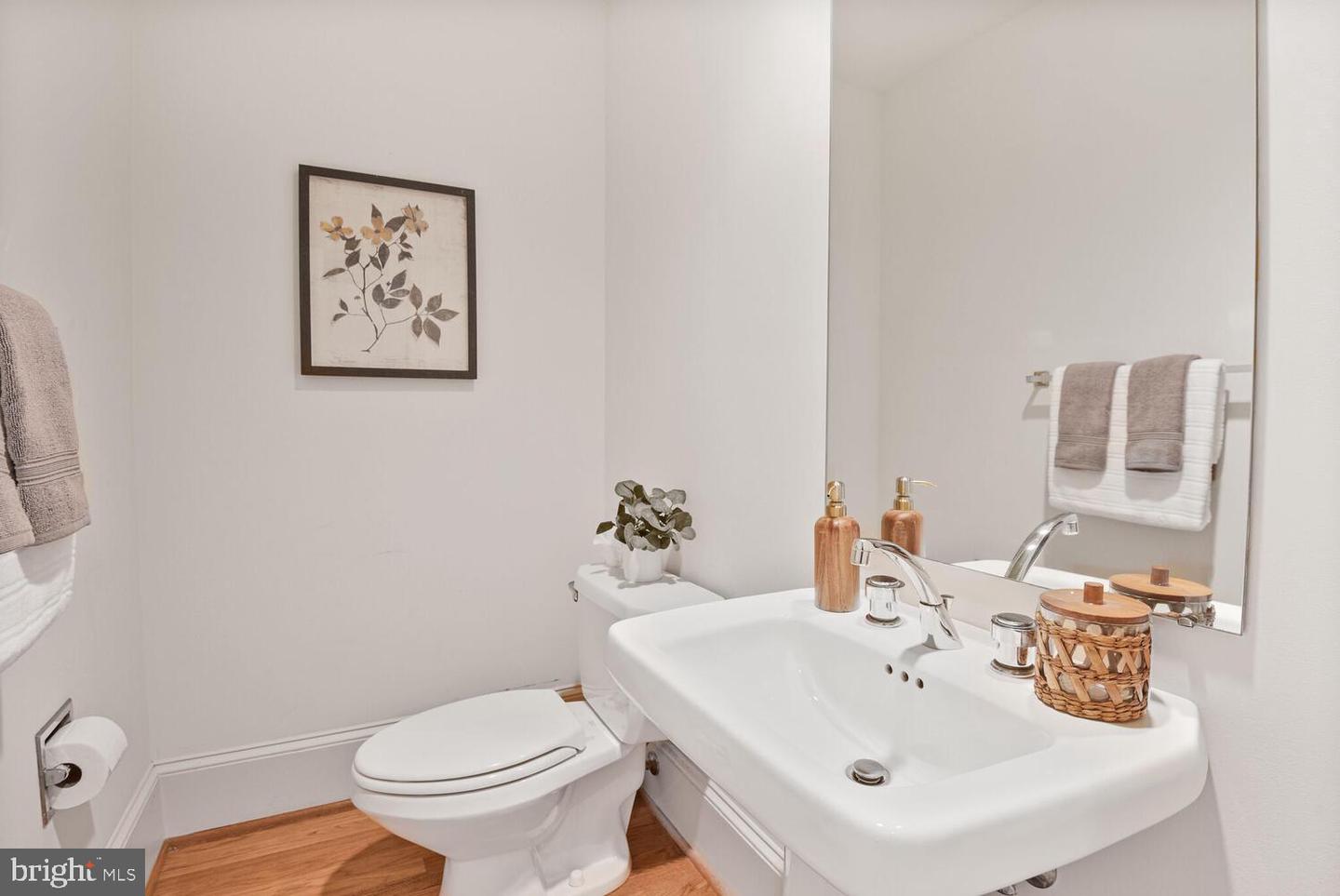 5222 LOUGHBORO RD NW, WASHINGTON, District Of Columbia 20016, 5 Bedrooms Bedrooms, ,4 BathroomsBathrooms,Residential,For sale,5222 LOUGHBORO RD NW,DCDC2210332 MLS # DCDC2210332