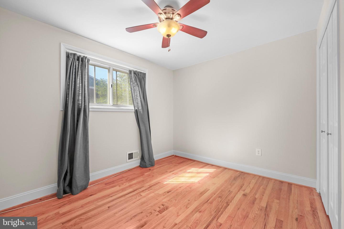 1400 34TH ST SE, WASHINGTON, District Of Columbia 20020, 3 Bedrooms Bedrooms, ,2 BathroomsBathrooms,Residential,For sale,1400 34TH ST SE,DCDC2211134 MLS # DCDC2211134