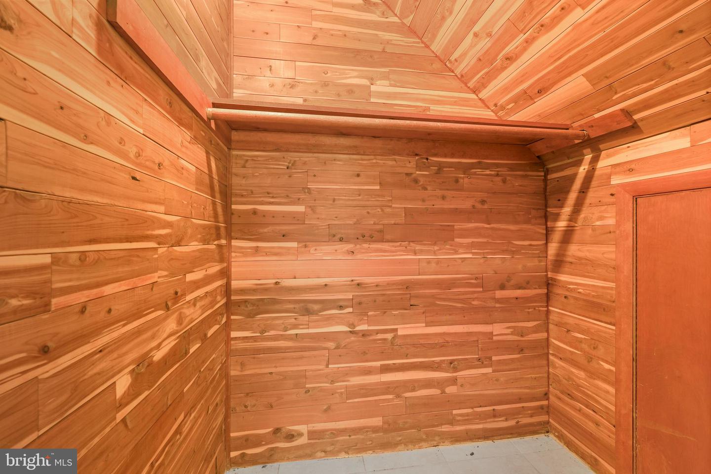 1400 34TH ST SE, WASHINGTON, District Of Columbia 20020, 3 Bedrooms Bedrooms, ,2 BathroomsBathrooms,Residential,For sale,1400 34TH ST SE,DCDC2211134 MLS # DCDC2211134