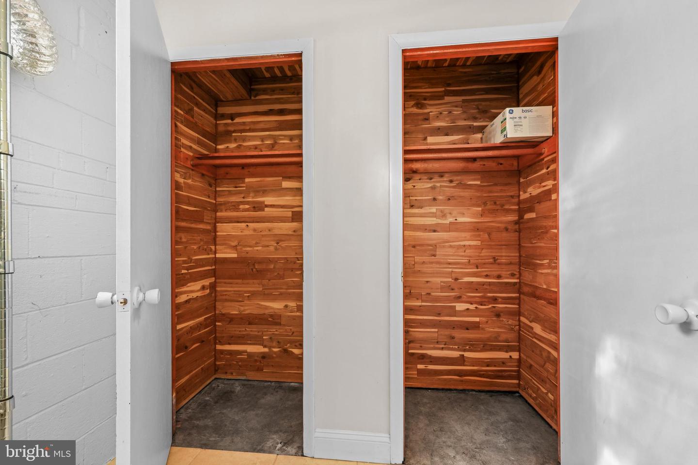 1400 34TH ST SE, WASHINGTON, District Of Columbia 20020, 3 Bedrooms Bedrooms, ,2 BathroomsBathrooms,Residential,For sale,1400 34TH ST SE,DCDC2211134 MLS # DCDC2211134