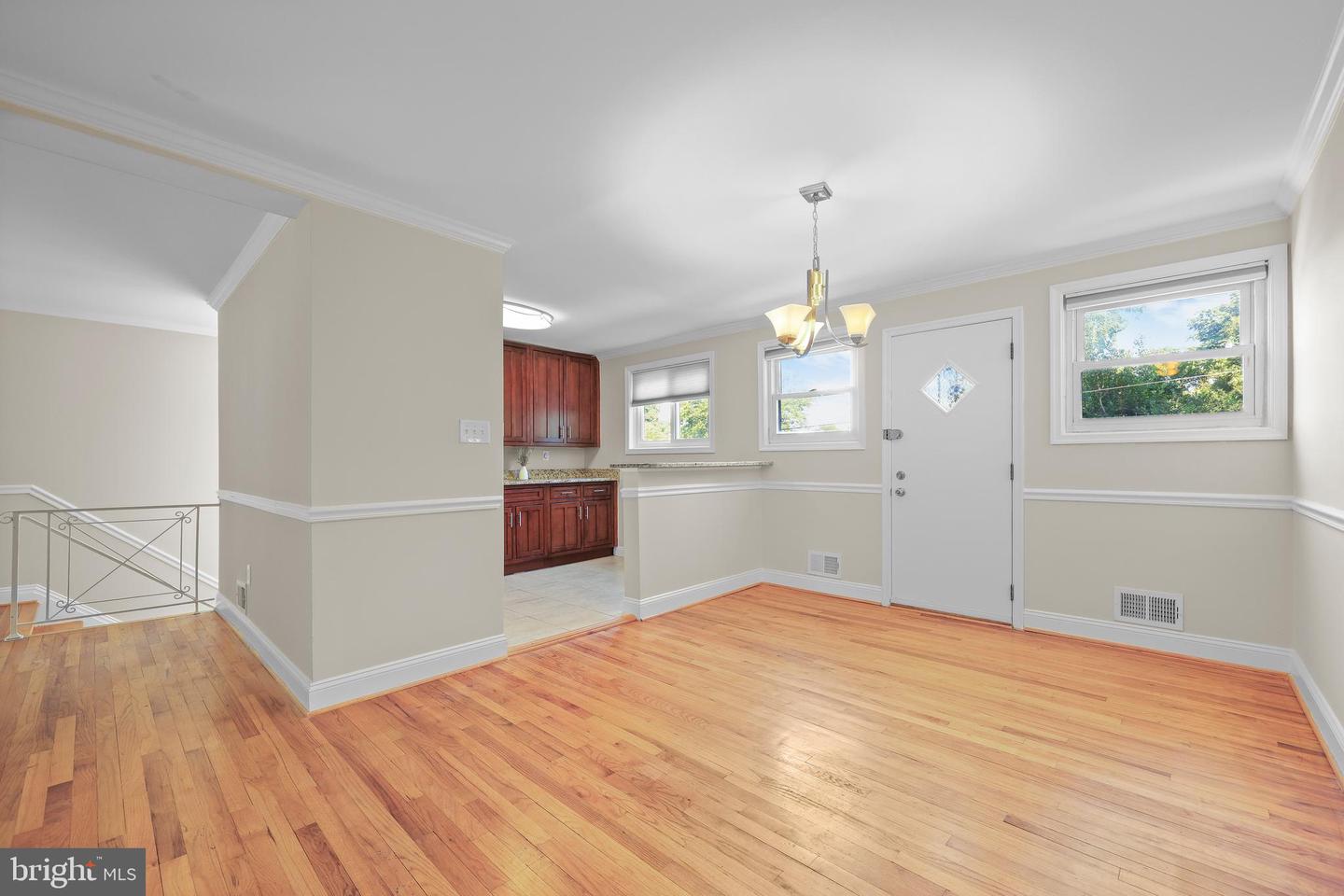 1400 34TH ST SE, WASHINGTON, District Of Columbia 20020, 3 Bedrooms Bedrooms, ,2 BathroomsBathrooms,Residential,For sale,1400 34TH ST SE,DCDC2211134 MLS # DCDC2211134