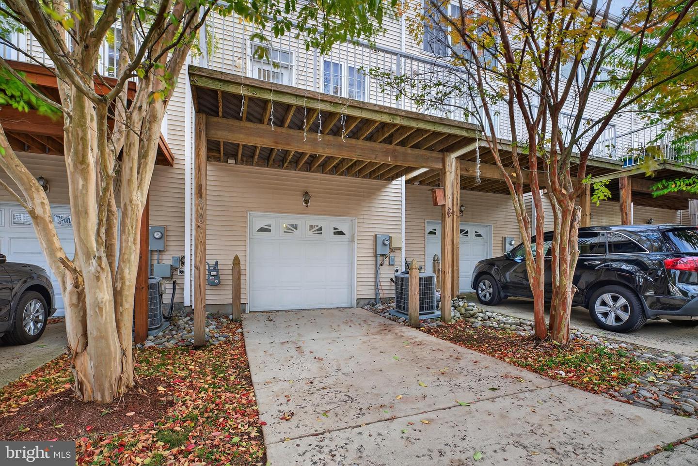 25065 RIDING CENTER DR, CHANTILLY, Virginia 20152, 3 Bedrooms Bedrooms, ,3 BathroomsBathrooms,Residential,For sale,25065 RIDING CENTER DR,VALO2109508 MLS # VALO2109508