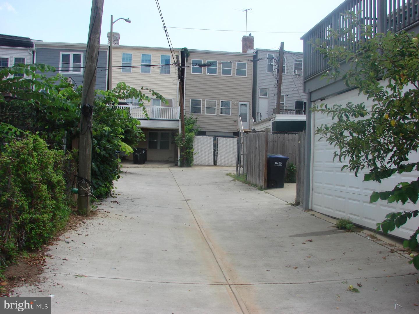 415 NW FARRAGUT ST NW, WASHINGTON, District Of Columbia 20011, 3 Bedrooms Bedrooms, ,2 BathroomsBathrooms,Residential,For sale,415 NW FARRAGUT ST NW,DCDC2228904 MLS # DCDC2228904