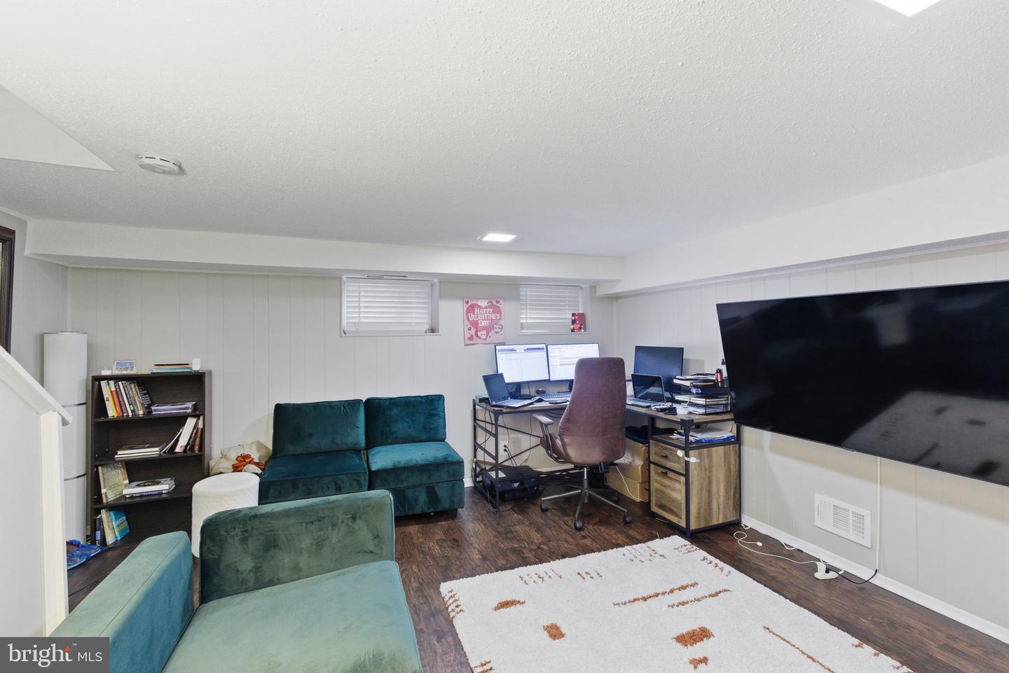 2842 S COLUMBUS ST, ARLINGTON, Virginia 22206, 2 Bedrooms Bedrooms, ,2 BathroomsBathrooms,Residential,For sale,2842 S COLUMBUS ST,VAAX2051350 MLS # VAAX2051350