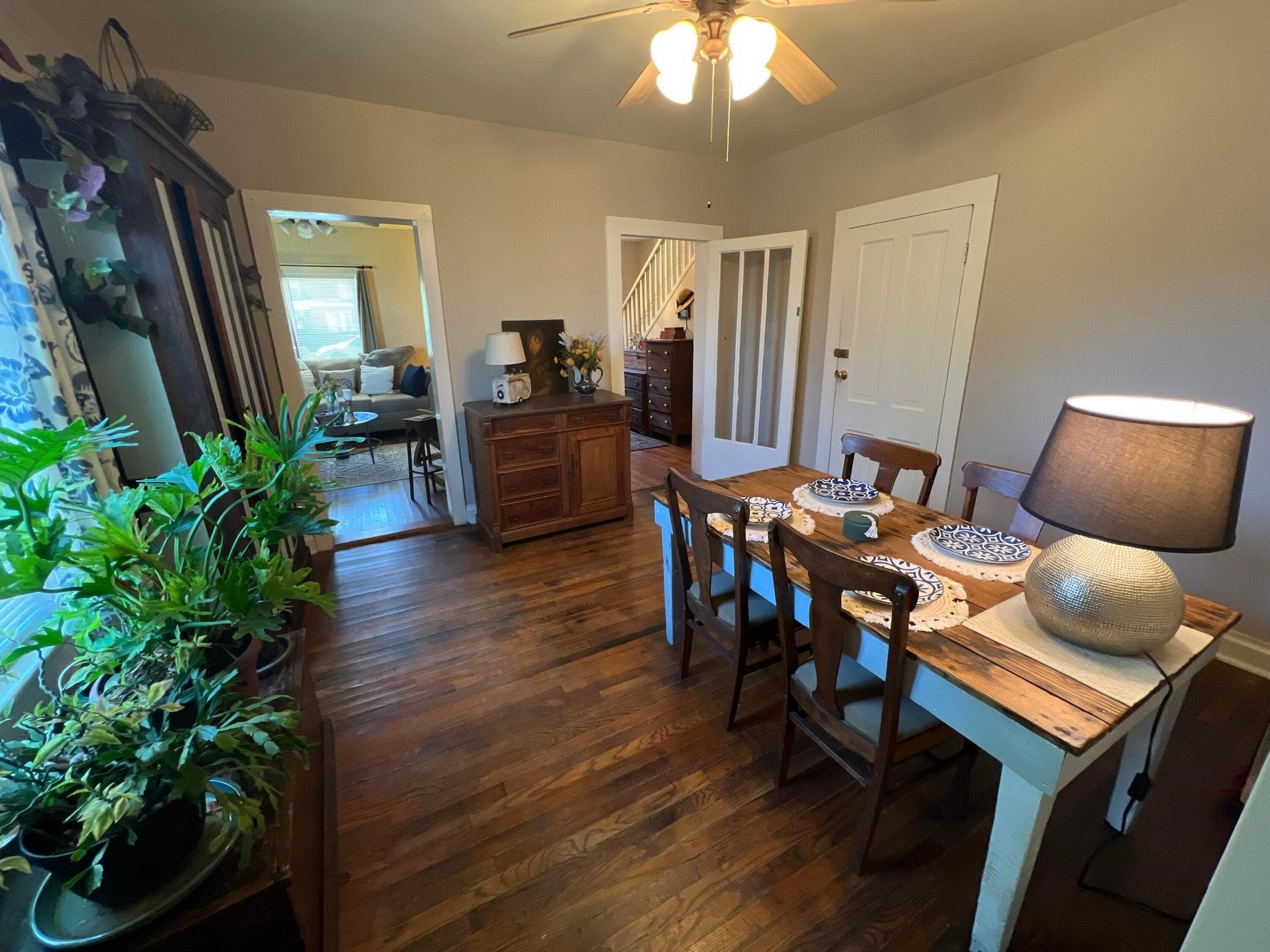 Light-filled dining area. Light-filled dining area.